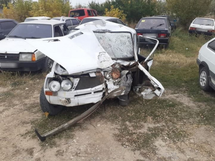 В Крыму подростки разбились на машине